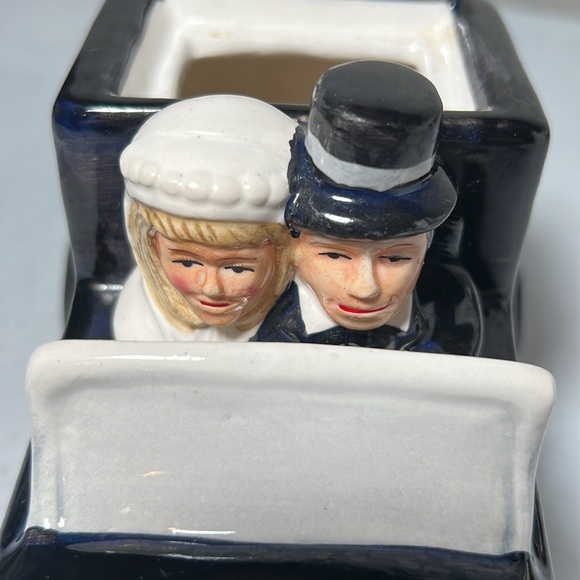 Vintage Ceramic Just Married Car Teapot, by Cardinal, 1995 - Picture 6 of 10